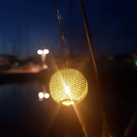 Jolis Voiliers De 6m Pour Experience Insolite Sur Port Et Port Santa Lucia St Raphael