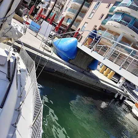 Jolis Voiliers De 6m Pour Expérience Insolite Sur Port Et Port Santa Lucia St Raphael * Fréjus