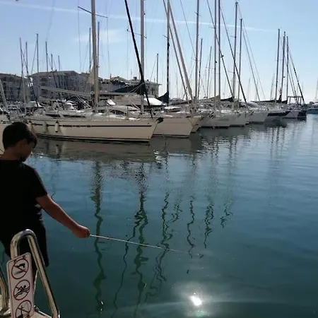 Jolis Voiliers De 6m Pour Expérience Insolite Sur Port Et Port Santa Lucia St Raphael