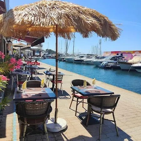 Jolis Voiliers De 6m Pour Expérience Insolite Sur Port Et Port Santa Lucia St Raphael * Fréjus